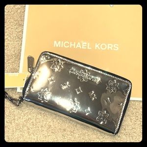 Michael Kors Jet Set Large Phone case Wallet